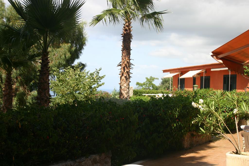 Agriturismo Ruralia ซานตาโดเมนิกา ภายนอก รูปภาพ