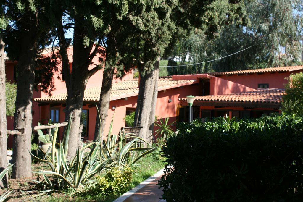 Agriturismo Ruralia ซานตาโดเมนิกา ภายนอก รูปภาพ