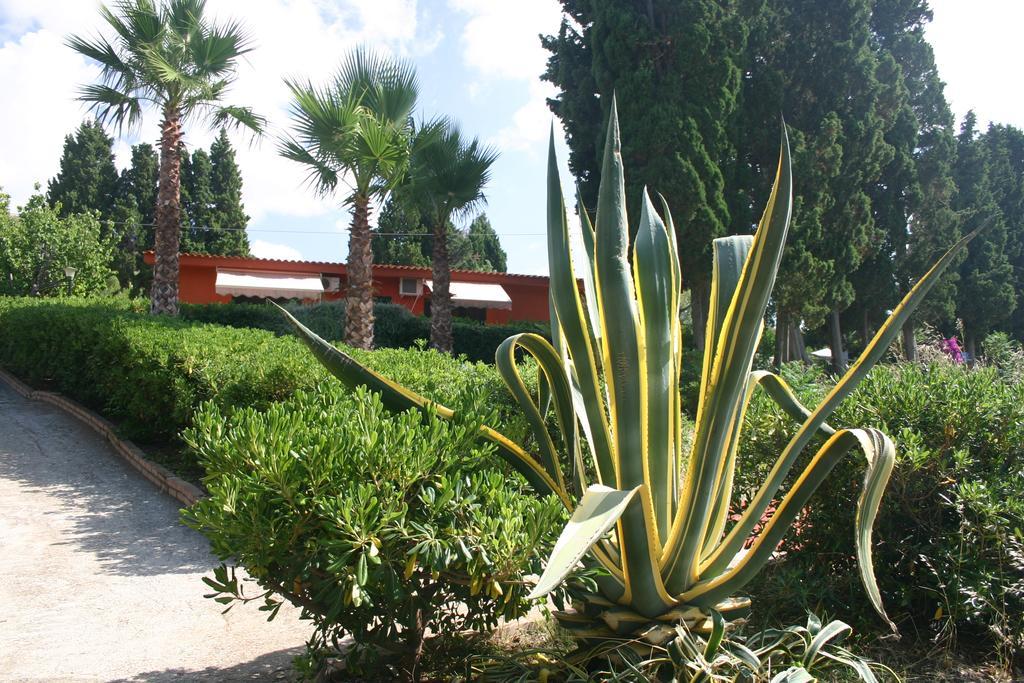 Agriturismo Ruralia ซานตาโดเมนิกา ภายนอก รูปภาพ